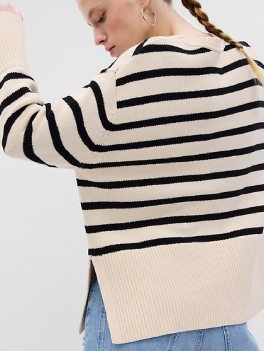 GAP crewneck Sweater